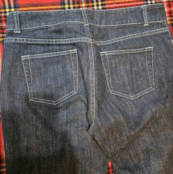 London Jean - Picture 4 of 4